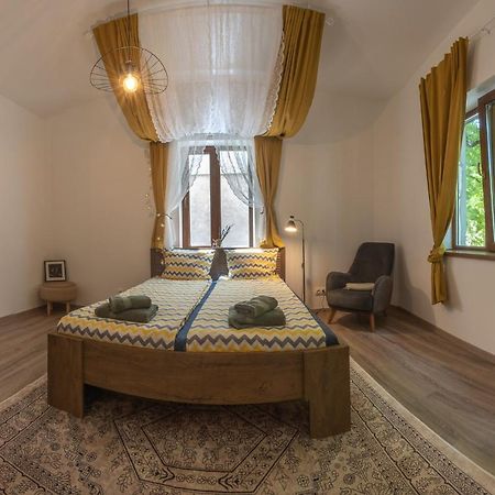 Linden House - A Lovely Apartment In Central Βάρνα Εξωτερικό φωτογραφία