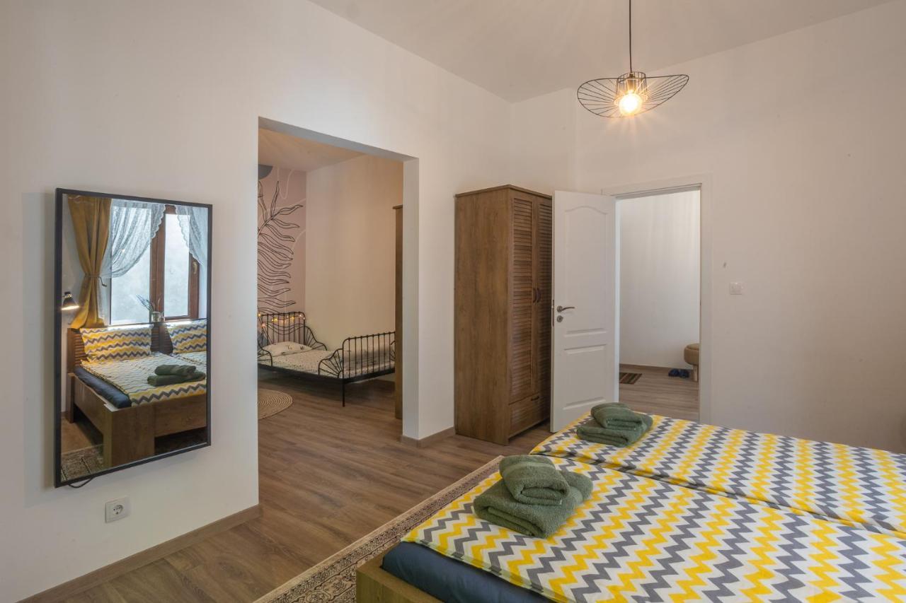 Linden House - A Lovely Apartment In Central Βάρνα Εξωτερικό φωτογραφία
