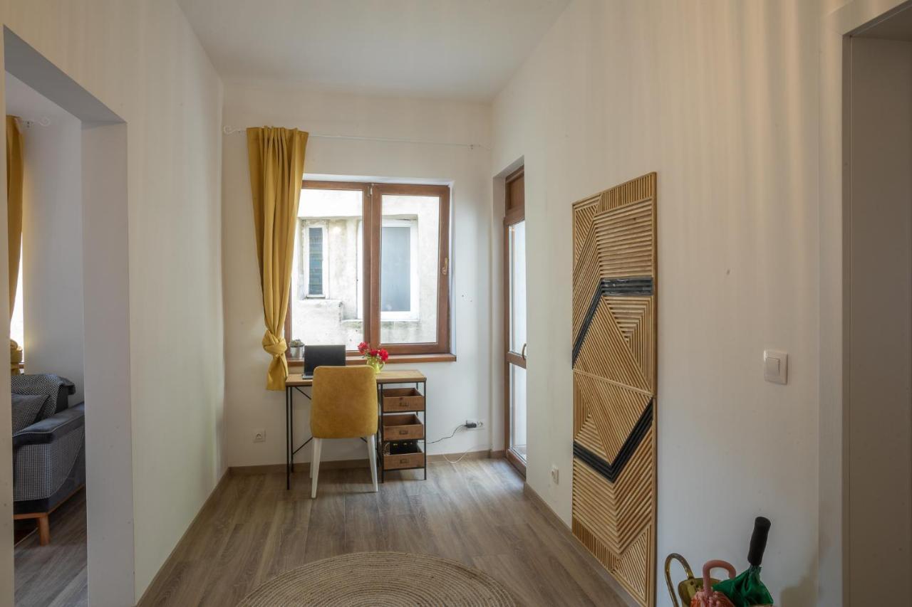 Linden House - A Lovely Apartment In Central Βάρνα Εξωτερικό φωτογραφία