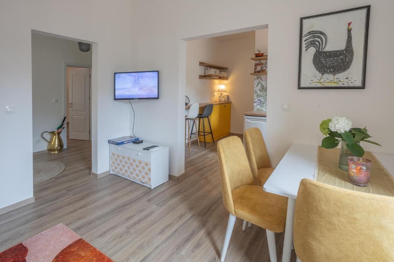 Linden House - A Lovely Apartment In Central Βάρνα Εξωτερικό φωτογραφία