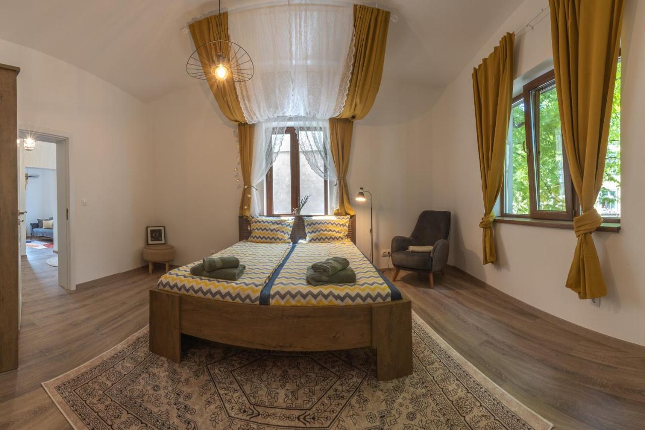Linden House - A Lovely Apartment In Central Βάρνα Εξωτερικό φωτογραφία