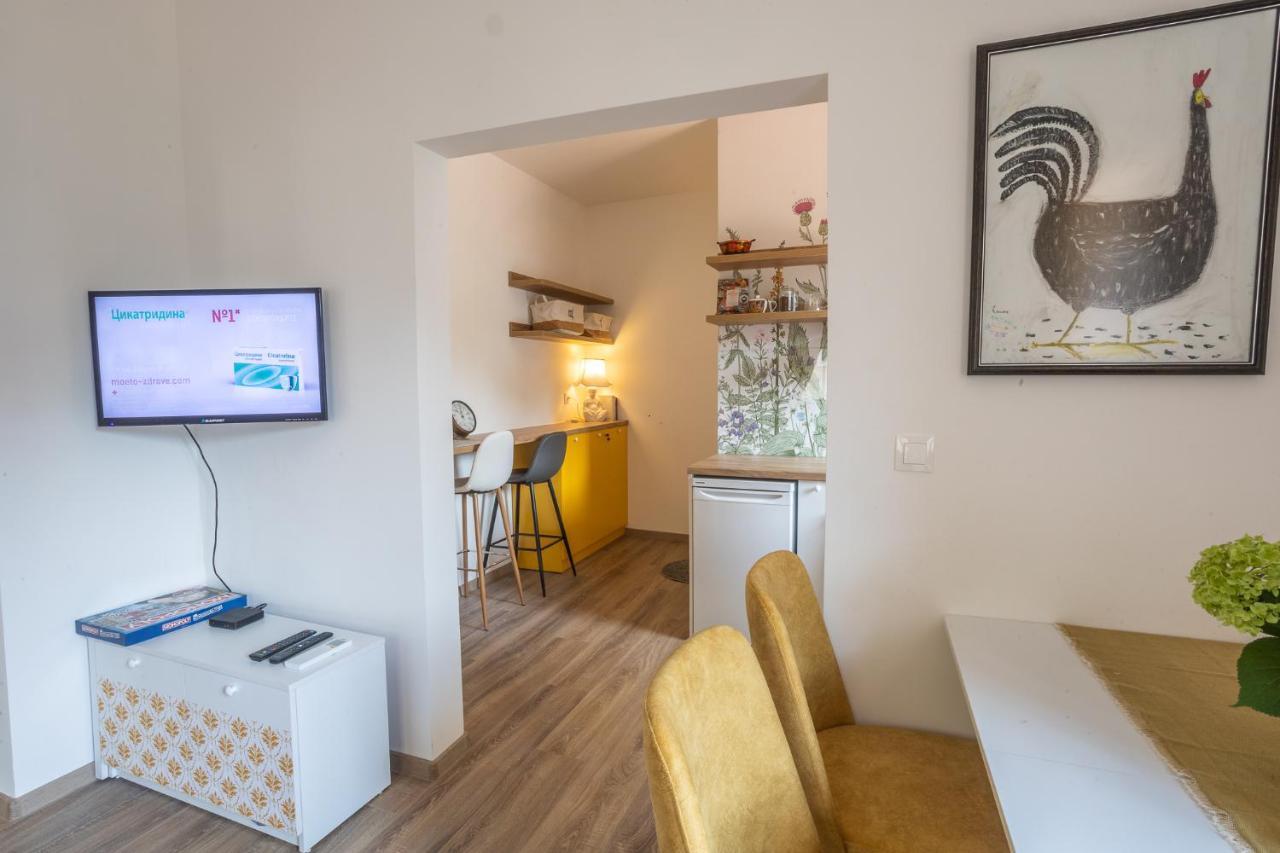 Linden House - A Lovely Apartment In Central Βάρνα Εξωτερικό φωτογραφία