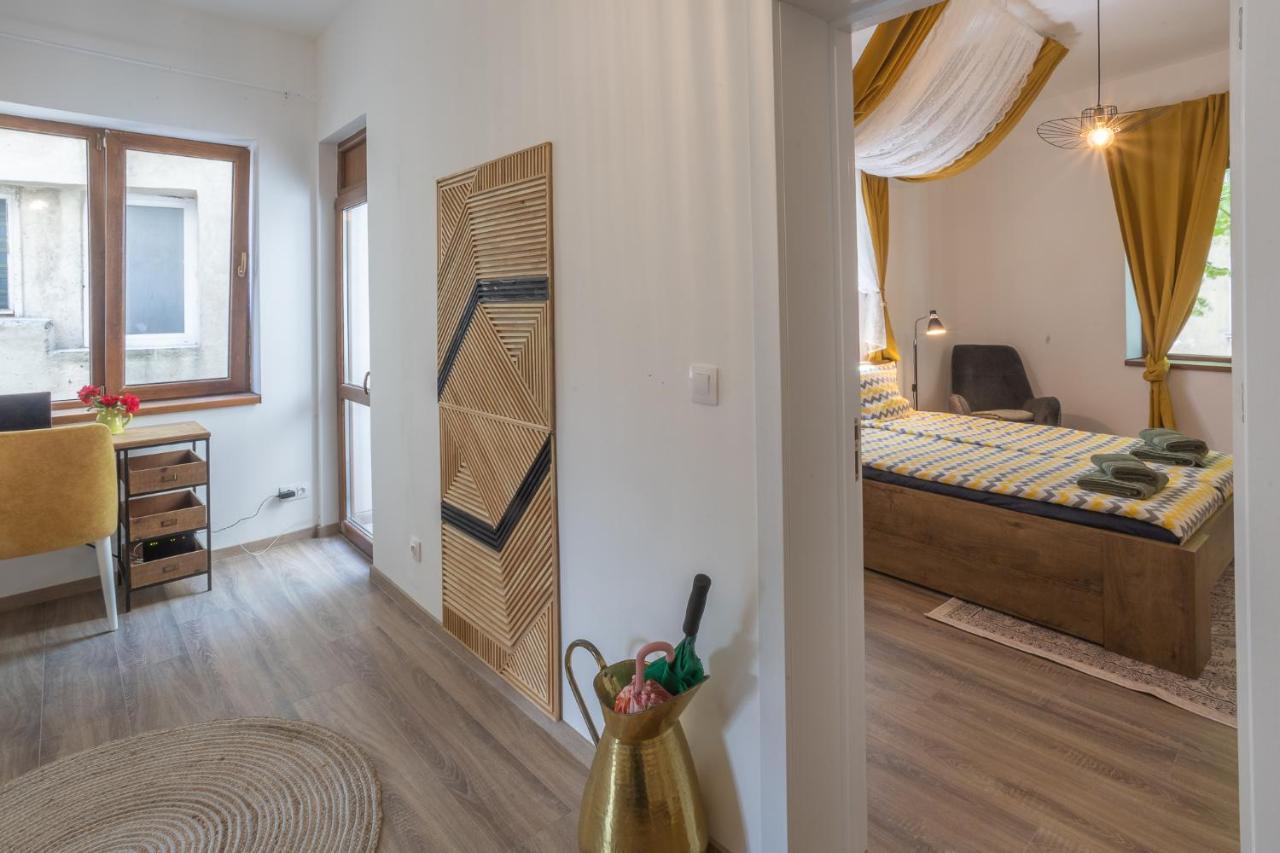 Linden House - A Lovely Apartment In Central Βάρνα Εξωτερικό φωτογραφία