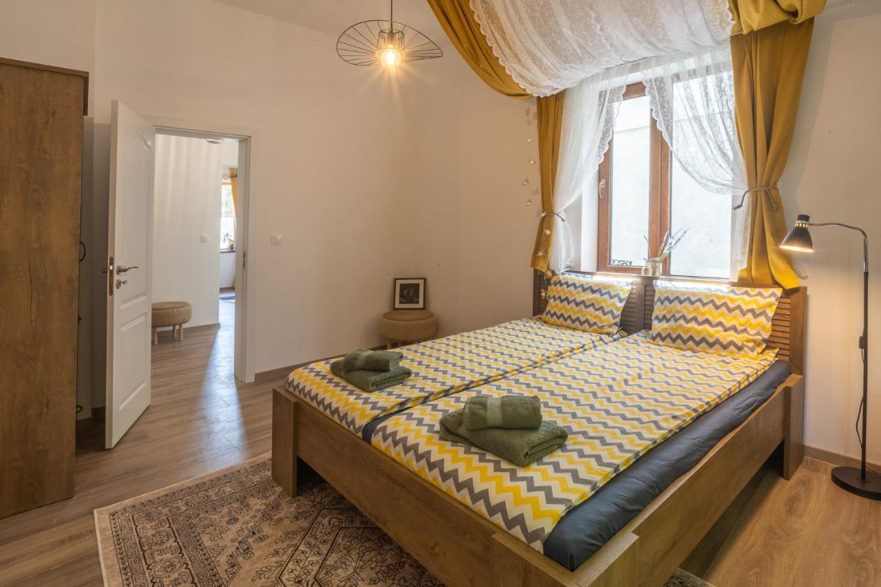 Linden House - A Lovely Apartment In Central Βάρνα Εξωτερικό φωτογραφία