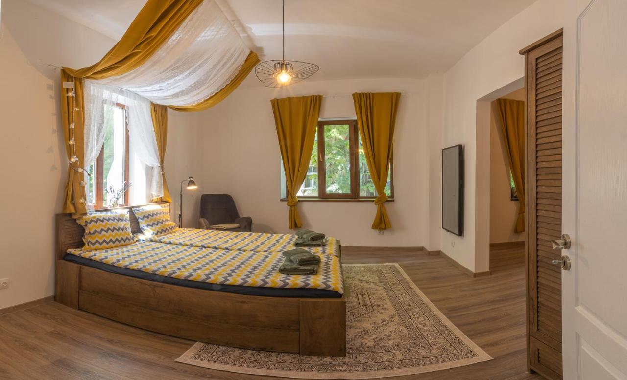 Linden House - A Lovely Apartment In Central Βάρνα Εξωτερικό φωτογραφία