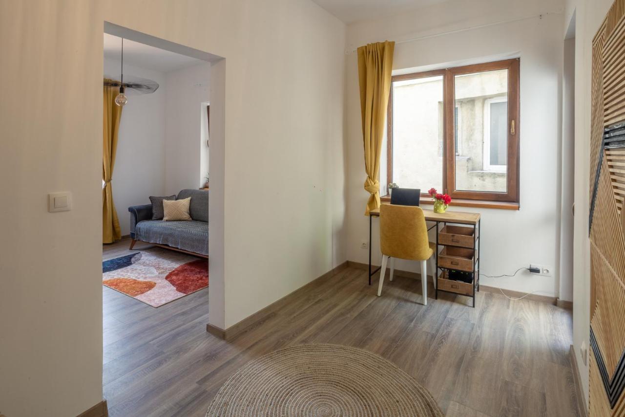 Linden House - A Lovely Apartment In Central Βάρνα Εξωτερικό φωτογραφία